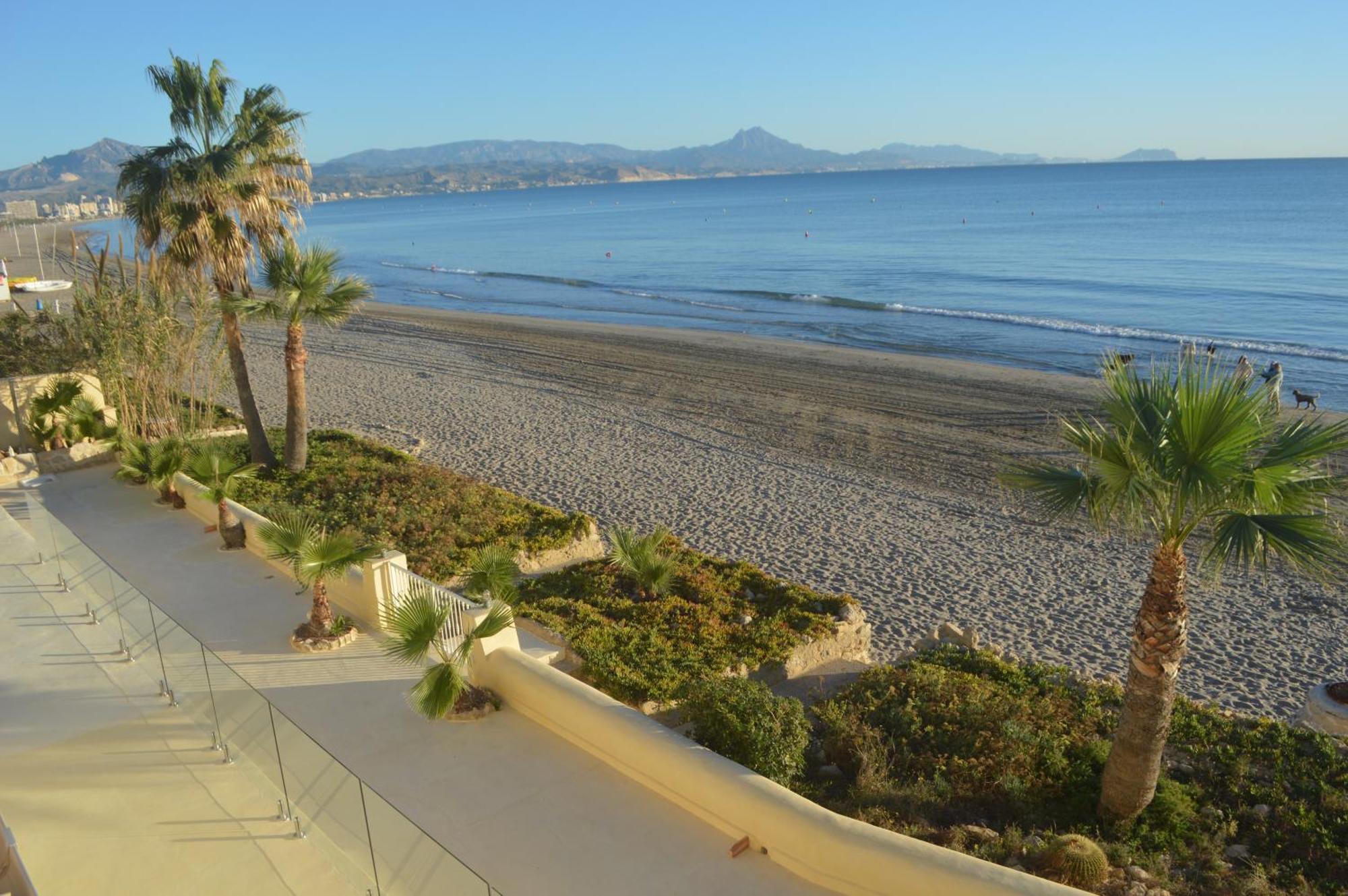 Apartamento Extraordinario LOFT a pie de playa en CHALET ROQUETES Alicante Exterior foto